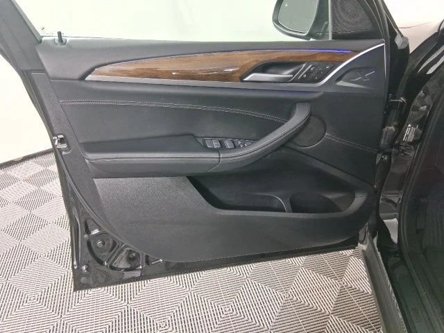 Used 2023 Black BMW xDrive30i image 24