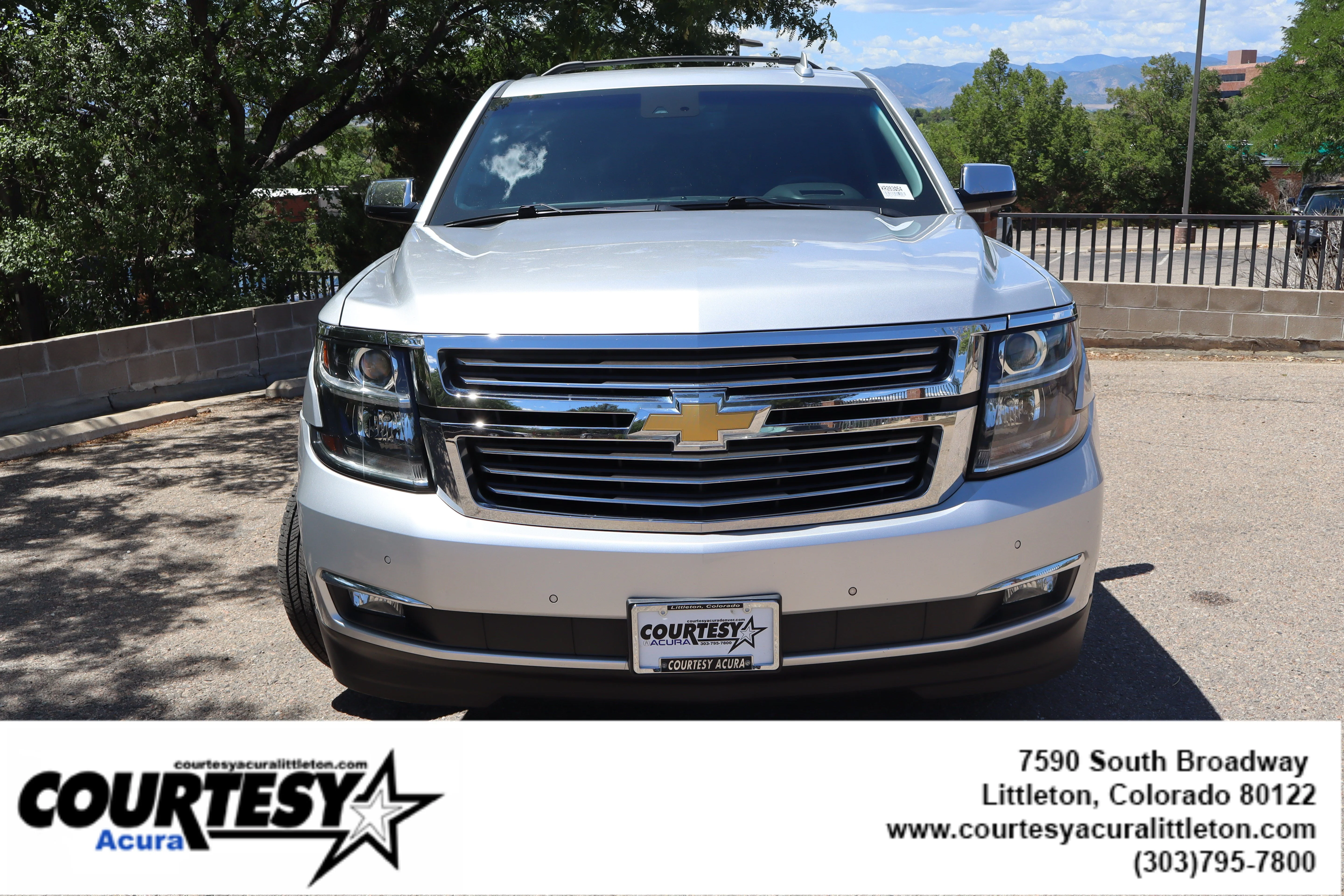Used 2019 Silver Ice Metallic Chevrolet Premier image 2