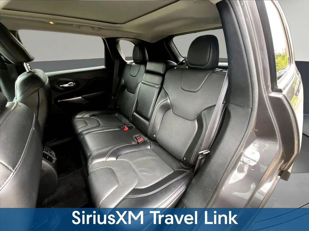 Used 2019 Gray Jeep Limited image 26