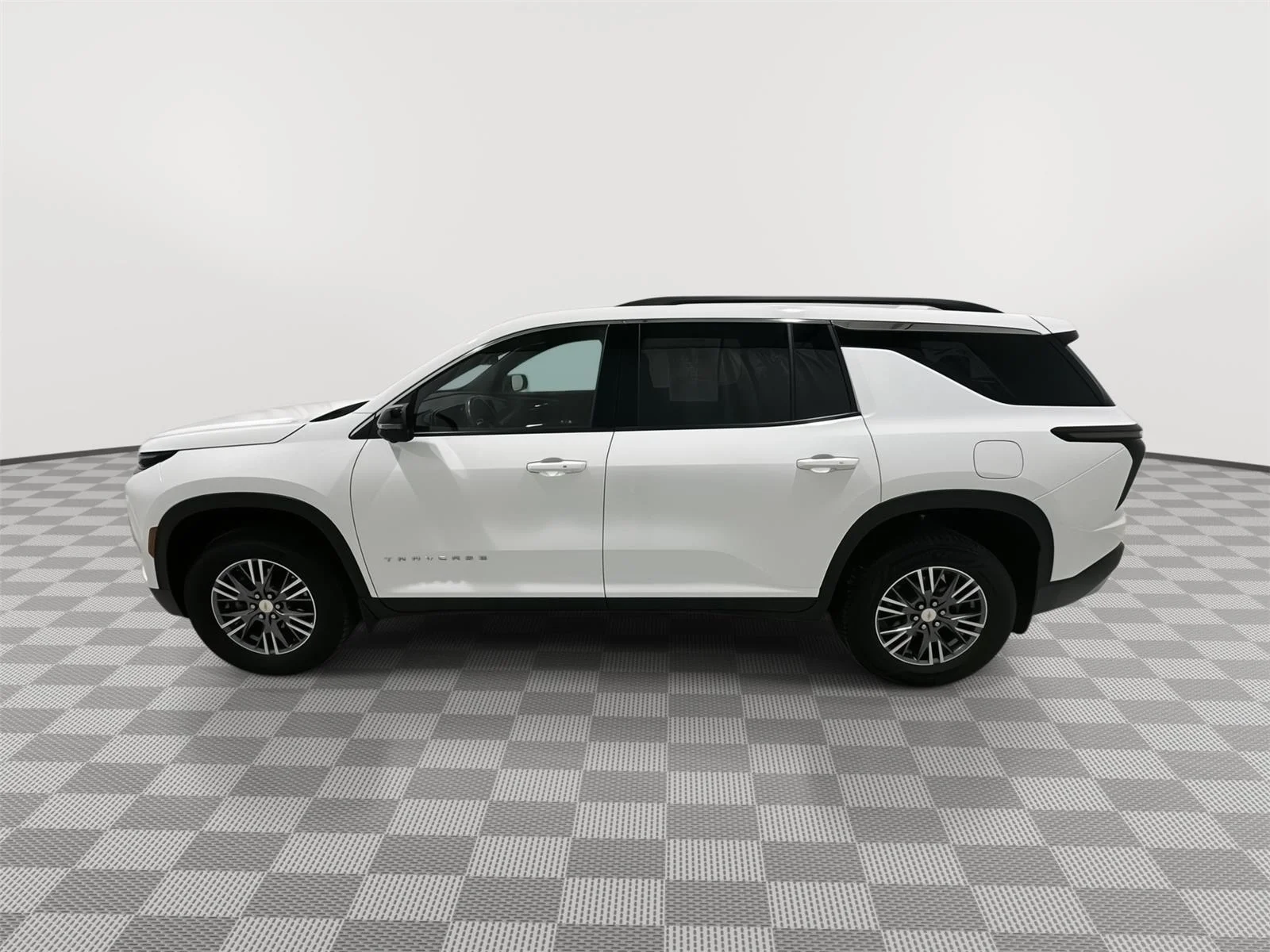 Used 2024 Summit White Chevrolet LT image 2