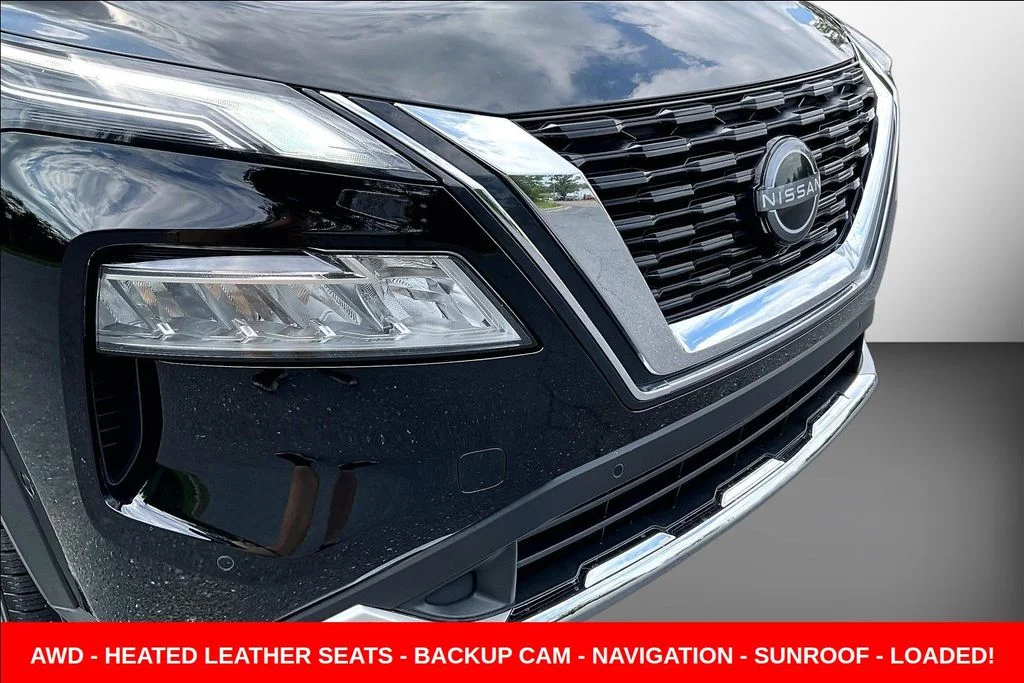 Used 2023 Black Nissan Platinum image 32