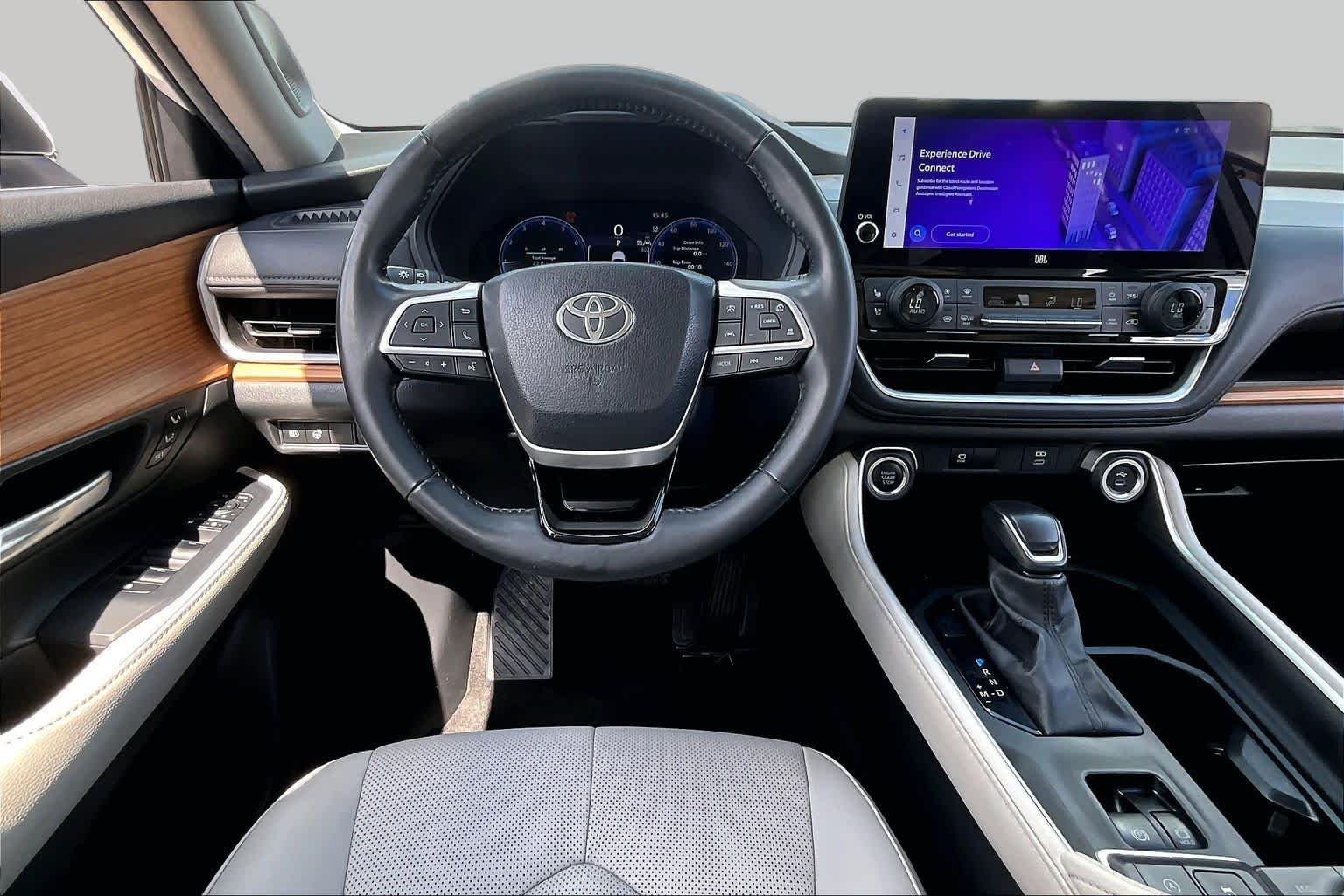 Used 2024 Wind Chill Pearl Toyota Limited image 6