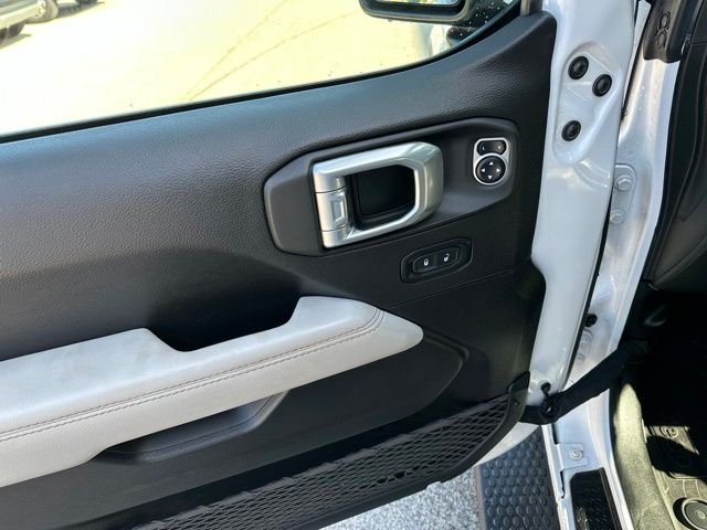 Used 2022 White Jeep Unlimited Sahara 4xe image 23
