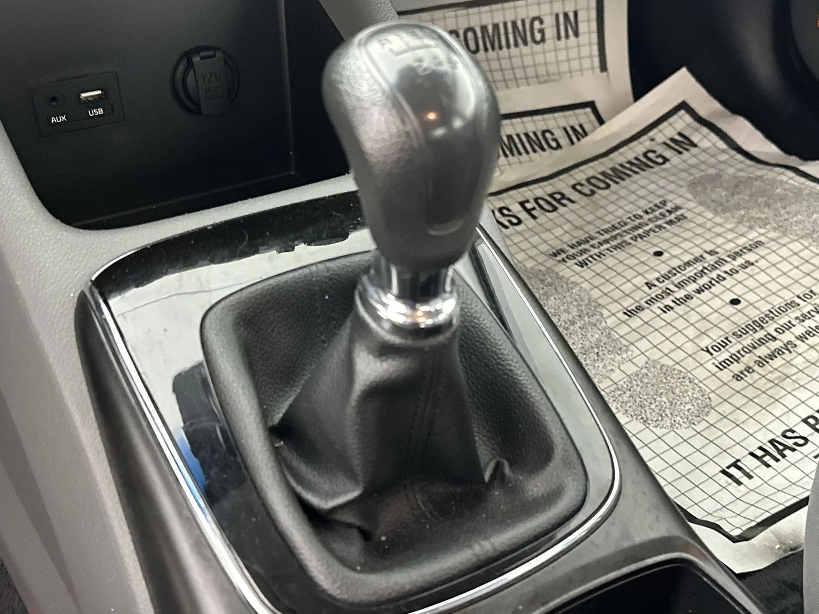 Used 2017 White Kia LX image 19