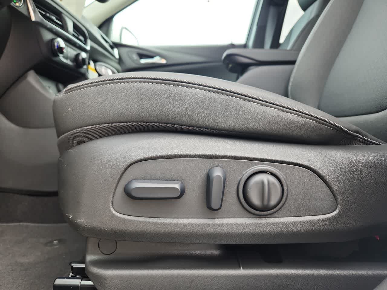 Used 2024 Summit White Buick Preferred image 13
