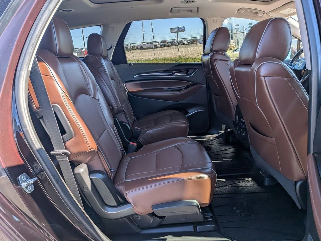 Used 2020 RICH GARNET METALLIC Buick Avenir image 25