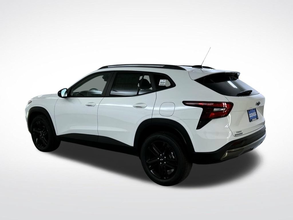 New 2026 Summit White Chevrolet ACTIV image 9