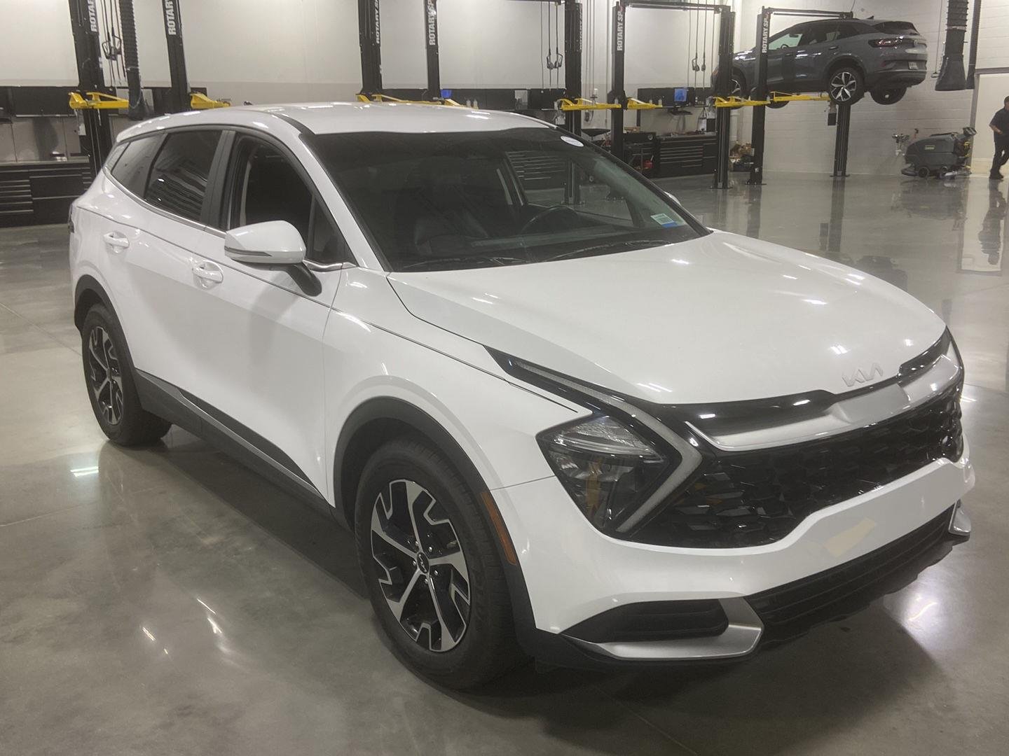 Used 2023 Glacial White Pearl Kia EX image 3