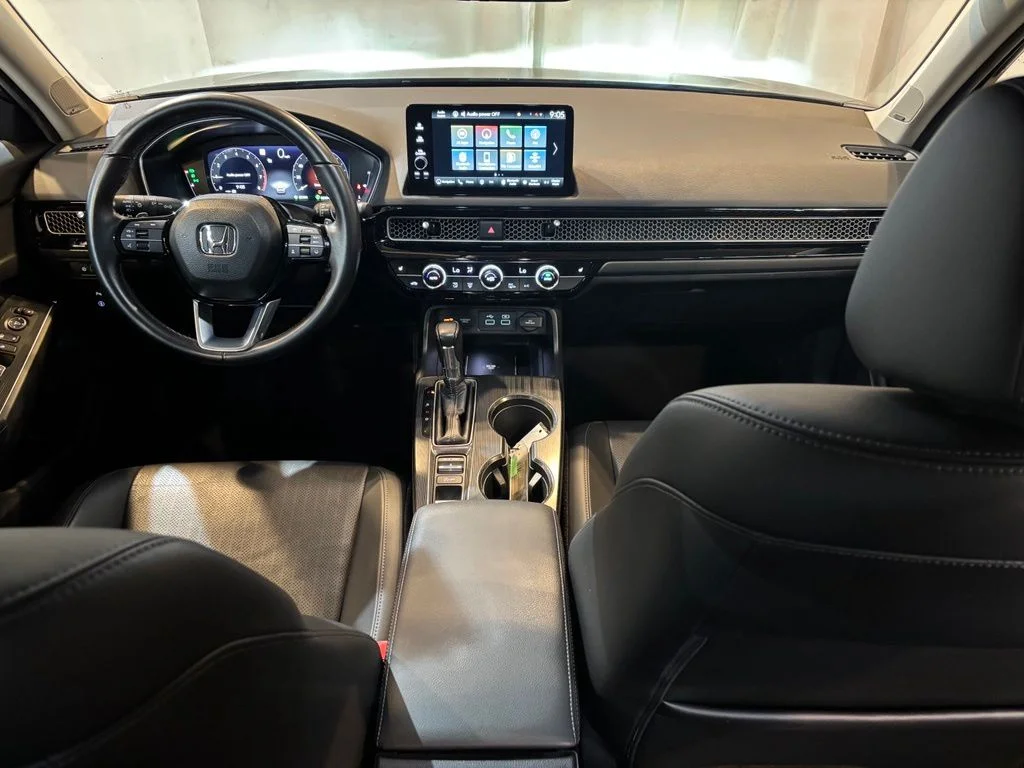 Certified Used 2024 Crystal Black Pearl Honda Touring image 10