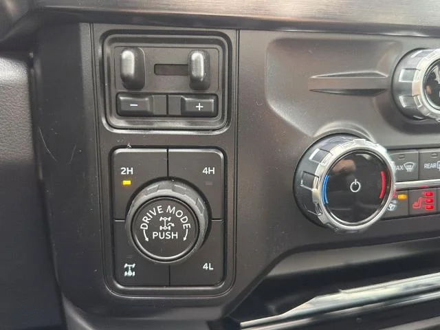 New 2026 Glacier Gray Metallic Tri-Coat Ford F-250® Lariat® image 12