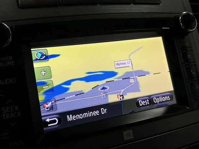 Used 2014 White Toyota XLE image 15
