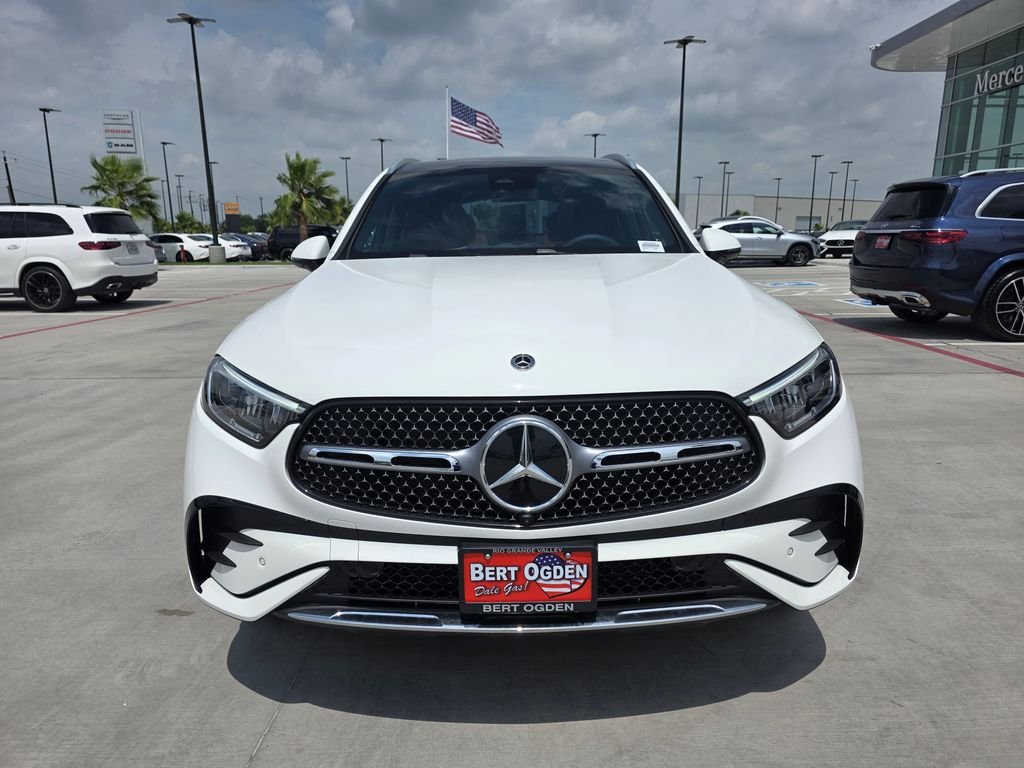 New 2026 Polar White Mercedes-Benz GLC 300 image 2