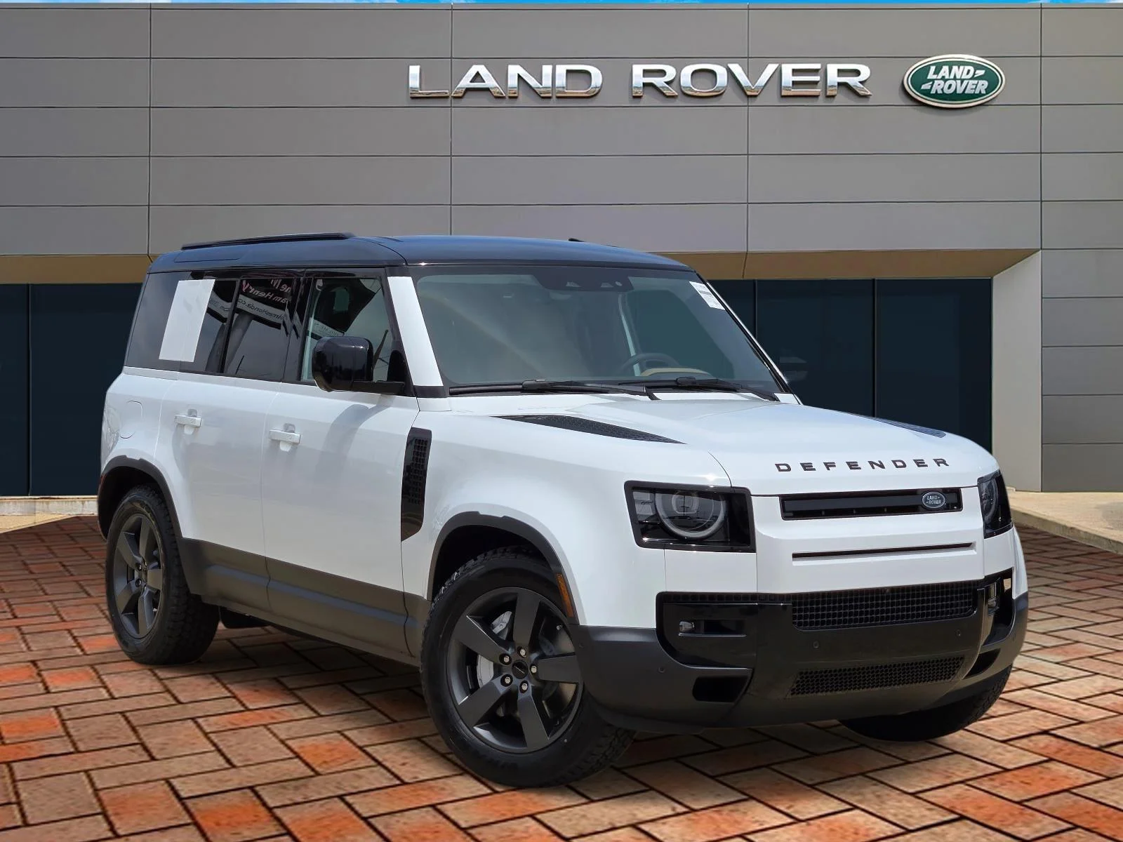 2026 Land Rover Defender 110 S P300's photo