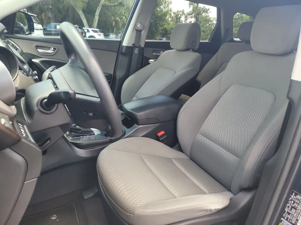 Certified Used 2017 Blue Hyundai SE image 16