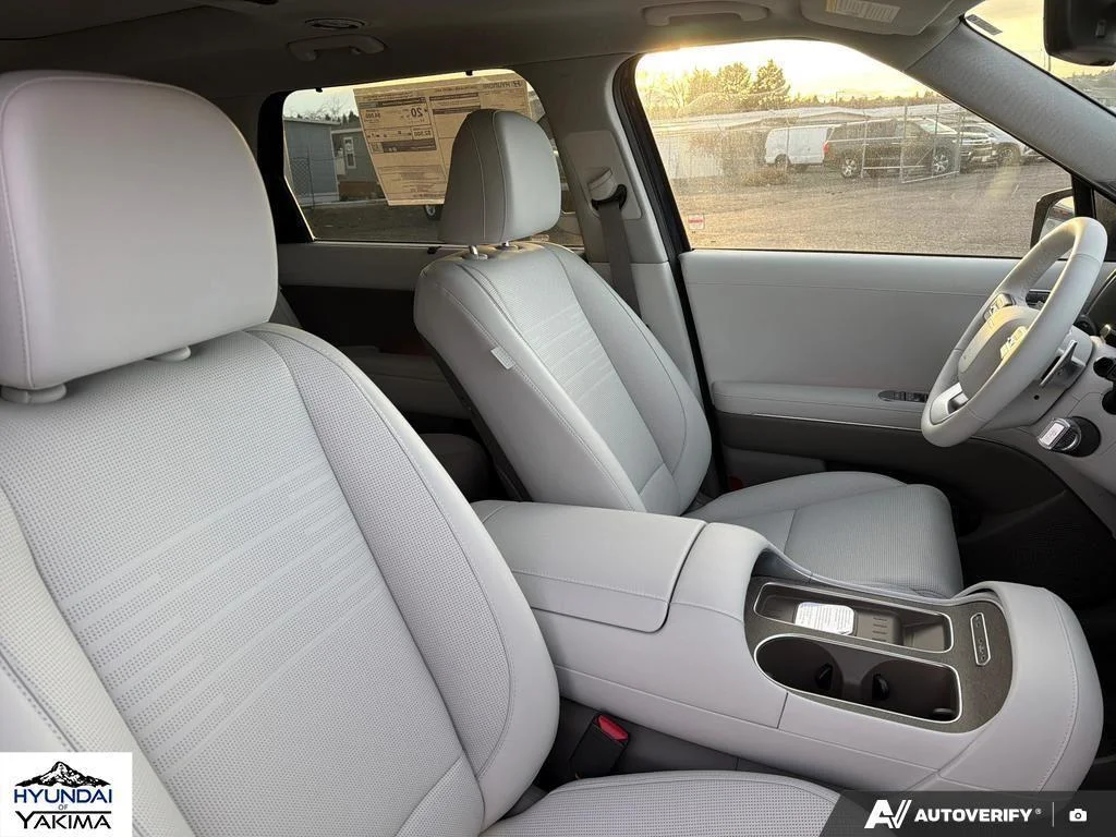 2026 Hyundai Palisade Limited - Photo 23