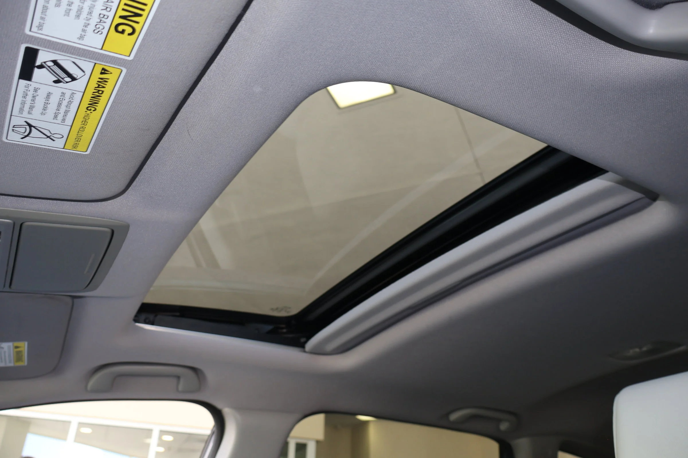 Used 2018 Modern Steel Metallic Honda Touring image 5