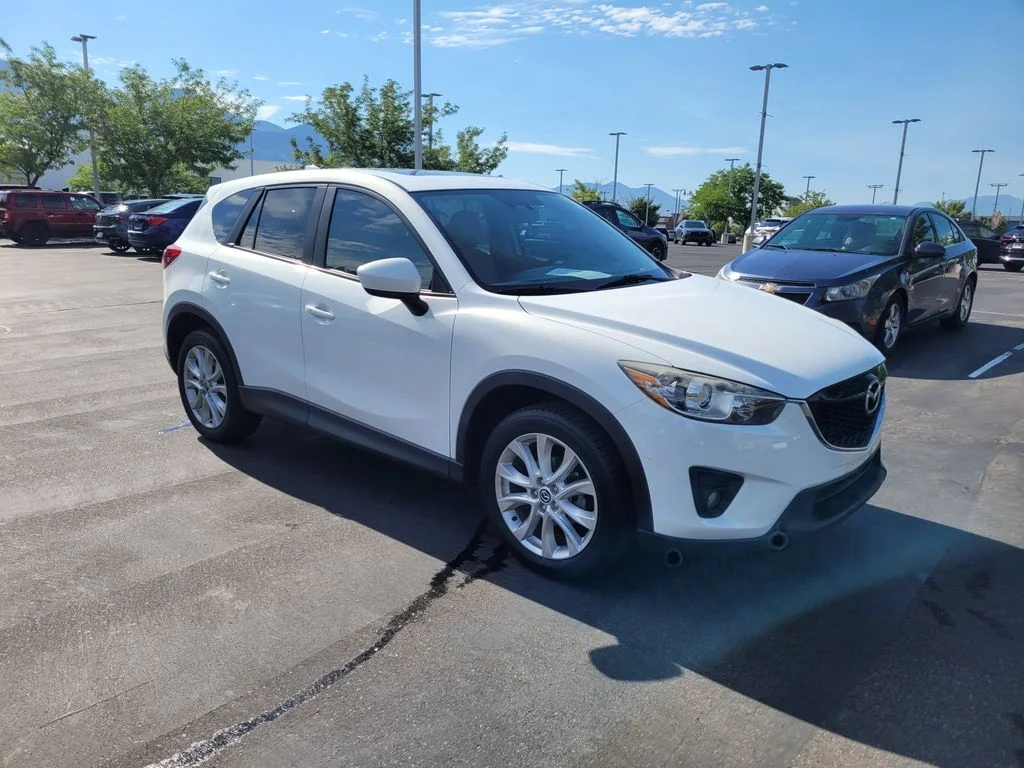Used 2013 White Mazda Grand Touring image 17