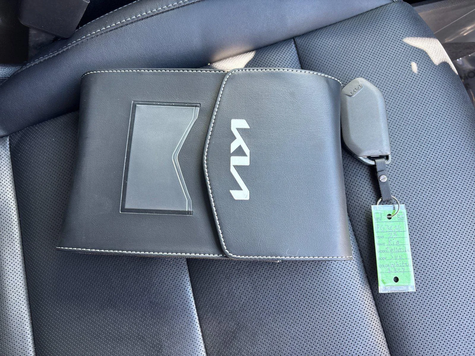 Used 2023 Glacial White Pearl Kia S image 42