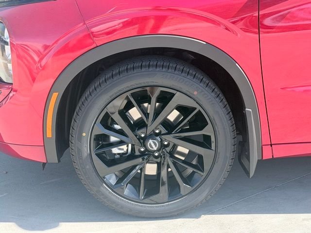 New 2026 Red Nissan Platinum image 39