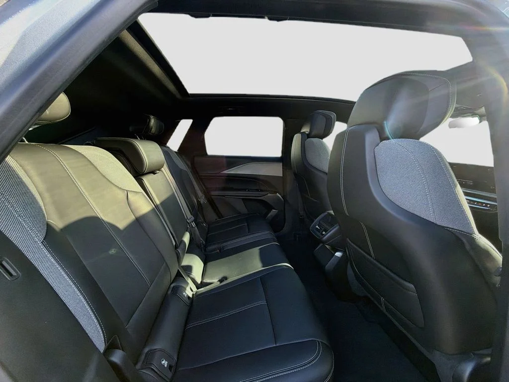 Used 2024 Silver Metallic Cadillac Tech image 29