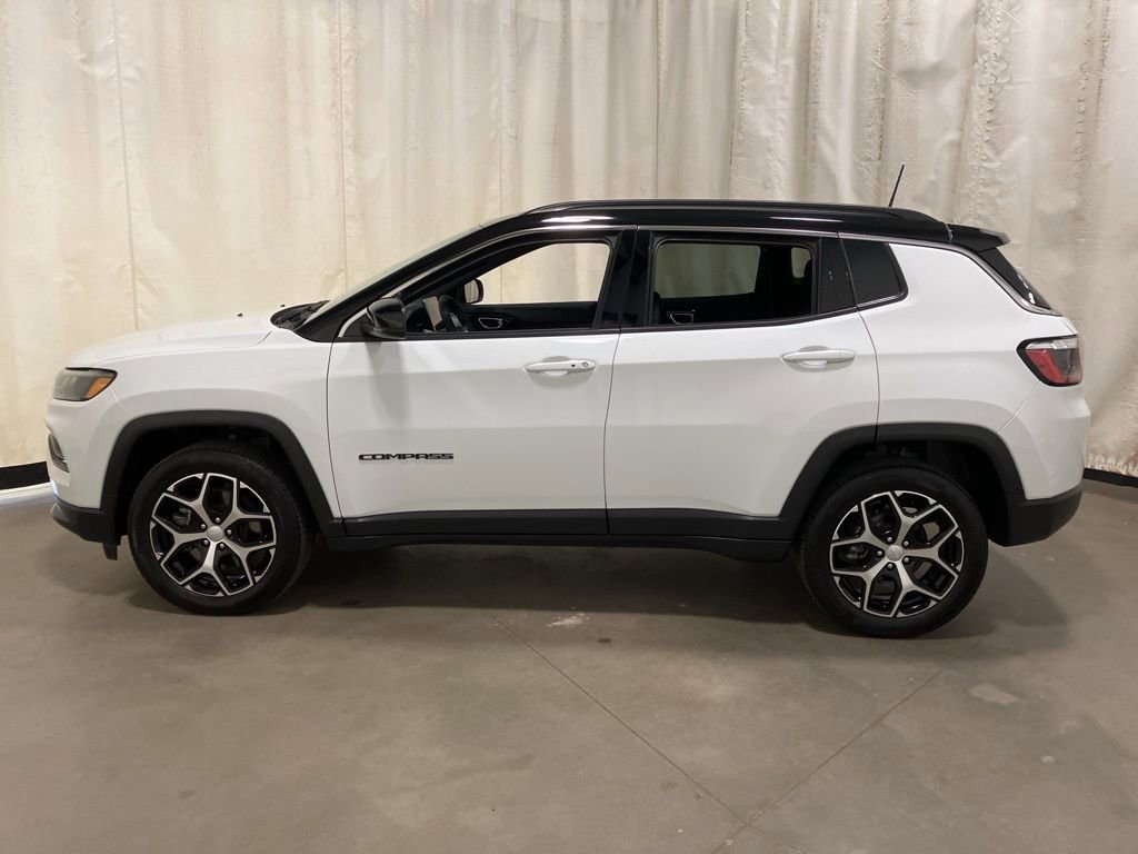 Used 2024 Bright White Clearcoat Jeep Limited image 21