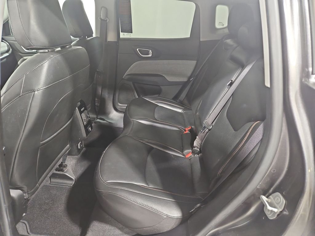 Used 2022 Gray Jeep Latitude Lux image 24