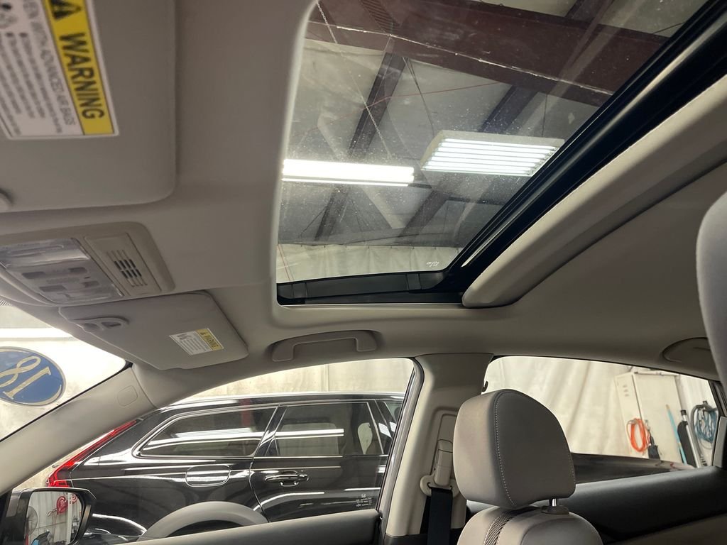 Used 2018  Honda EX-T image 10