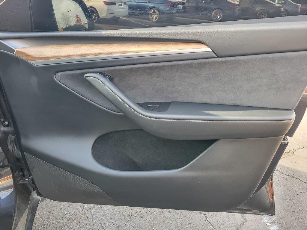 2024 TESLA MODEL Y - Image 19