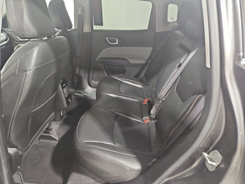 2022 Jeep Compass Latitude Lux - Photo 24