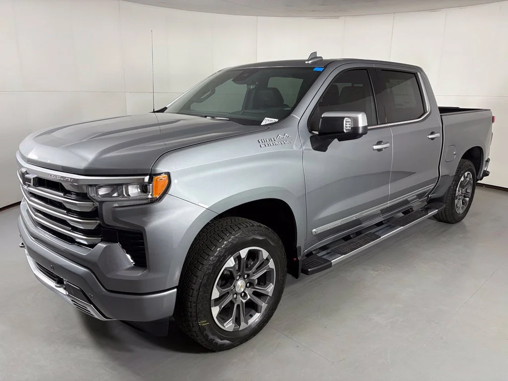 New 2026 Sterling Gray Metallic Chevrolet High Country image 5