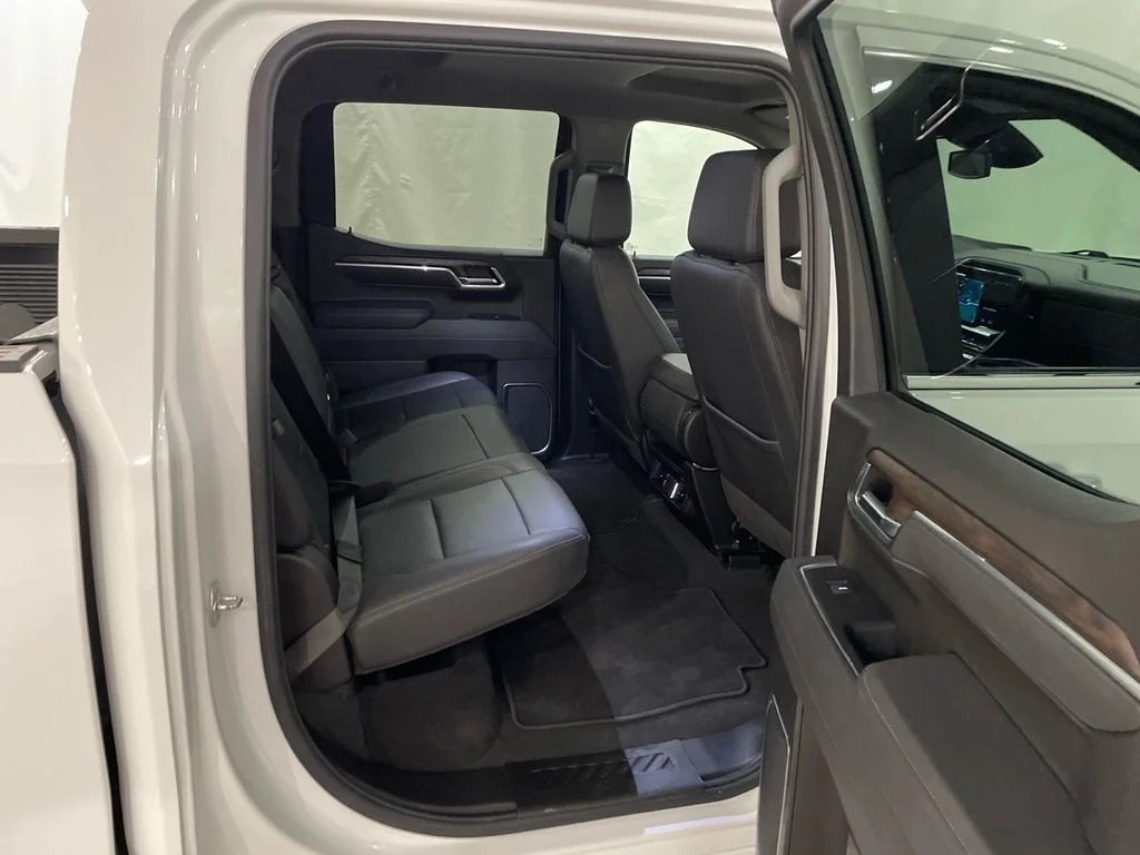 2025 GMC Sierra 1500 SLT - Photo 26