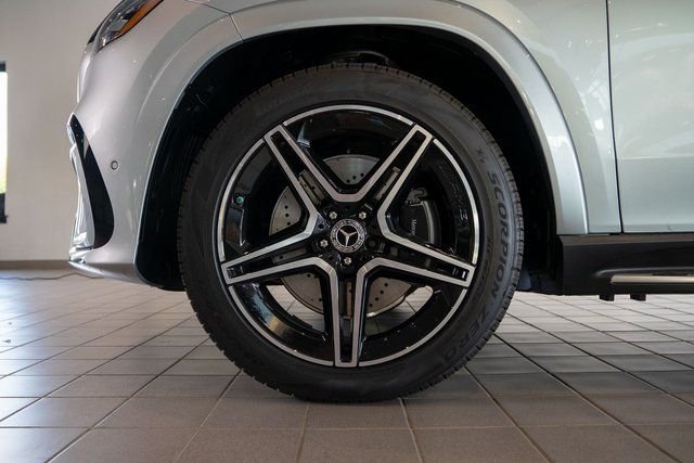 Certified Used 2026 Silver Mercedes-Benz GLS 450 image 7