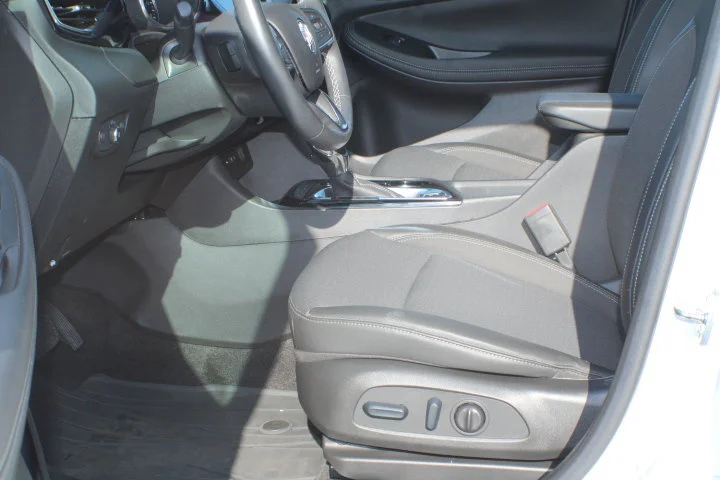 Used 2023 Summit White Buick Select image 13