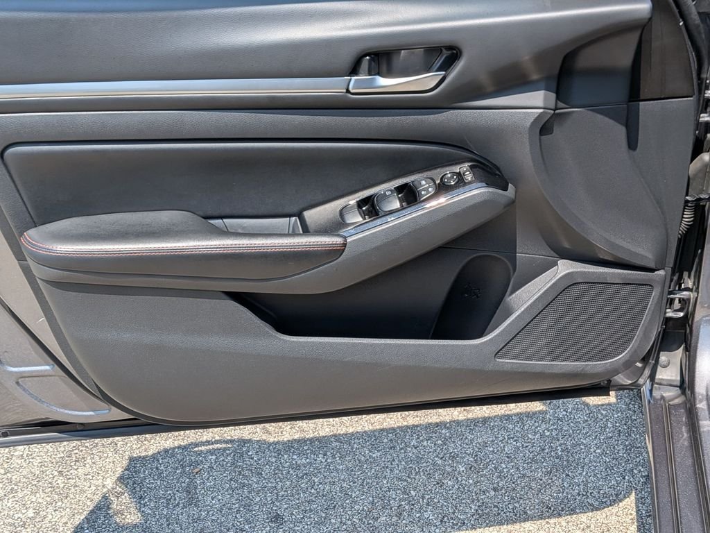 Used 2024 Gray Nissan 2.5 SR image 18