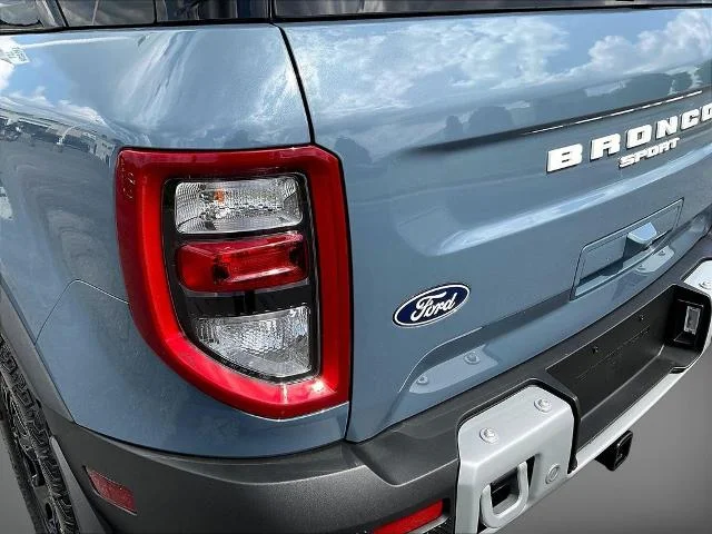 New 2026 Azure Gray Metallic Tri-Coat Ford Outer Banks® image 64