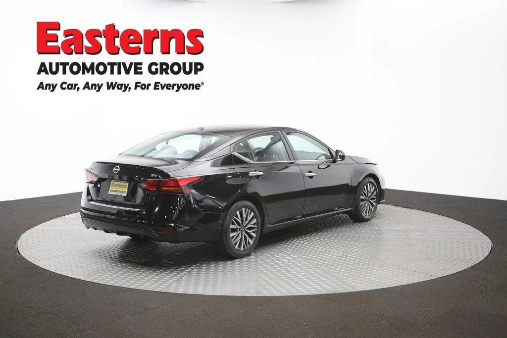 Used 2023 Black Nissan 2.5 SV image 40