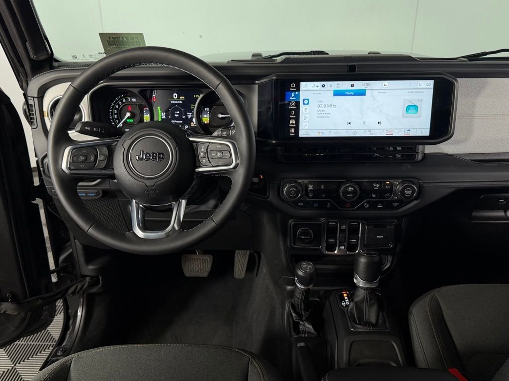 Used 2025 Crystal Metallic Jeep Sahara 4xe image 12