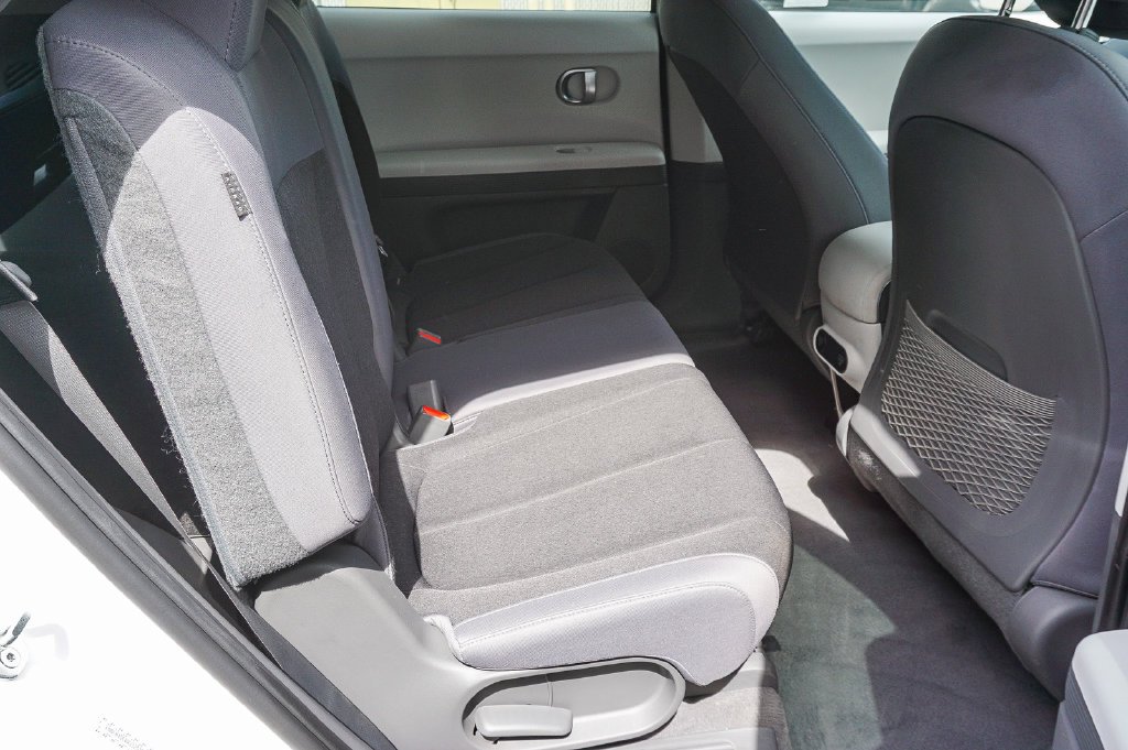 Used 2024 White Hyundai SEL image 14
