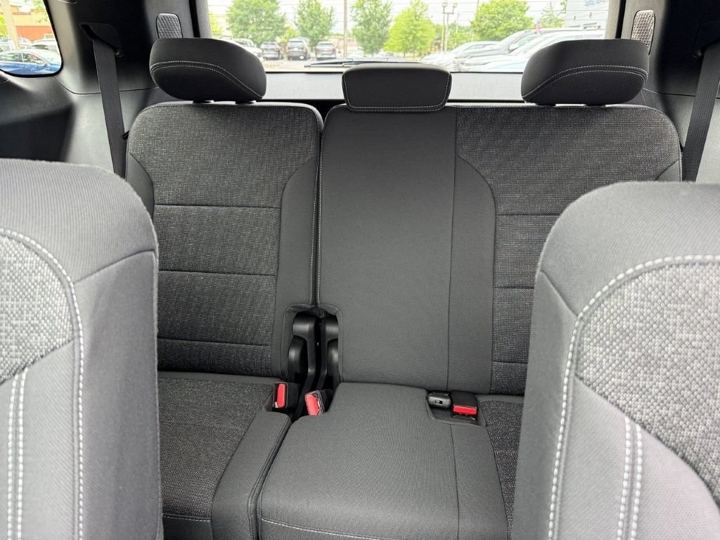 New 2026 Mosaic Black Metallic Chevrolet LT image 16