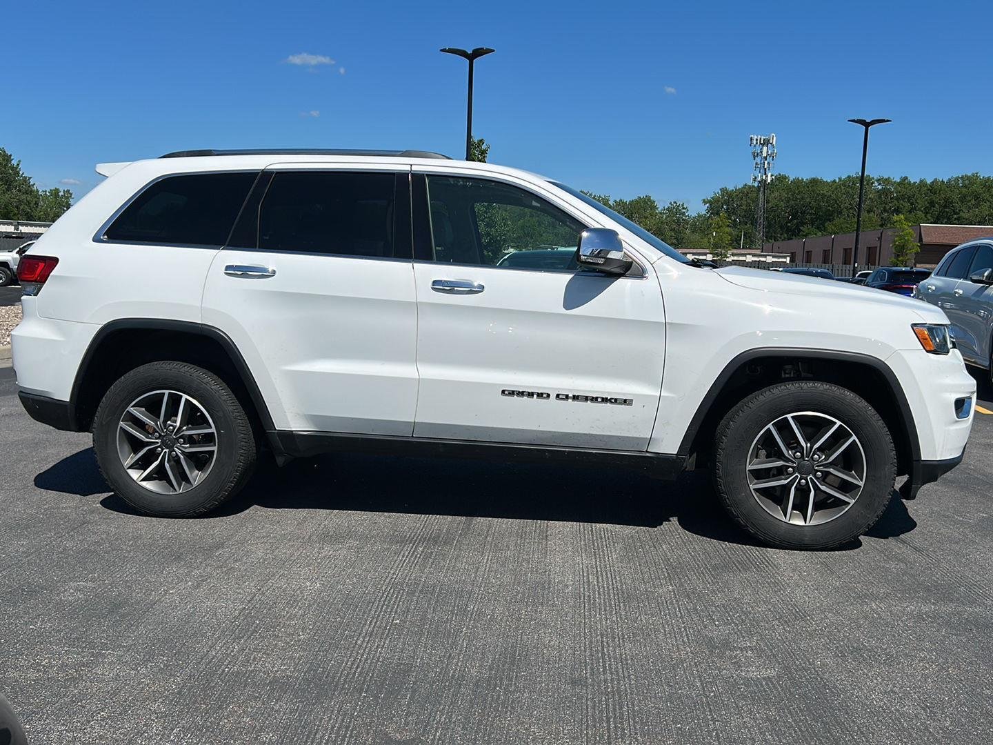 Used 2021 Bright White Clearcoat Jeep Limited image 7