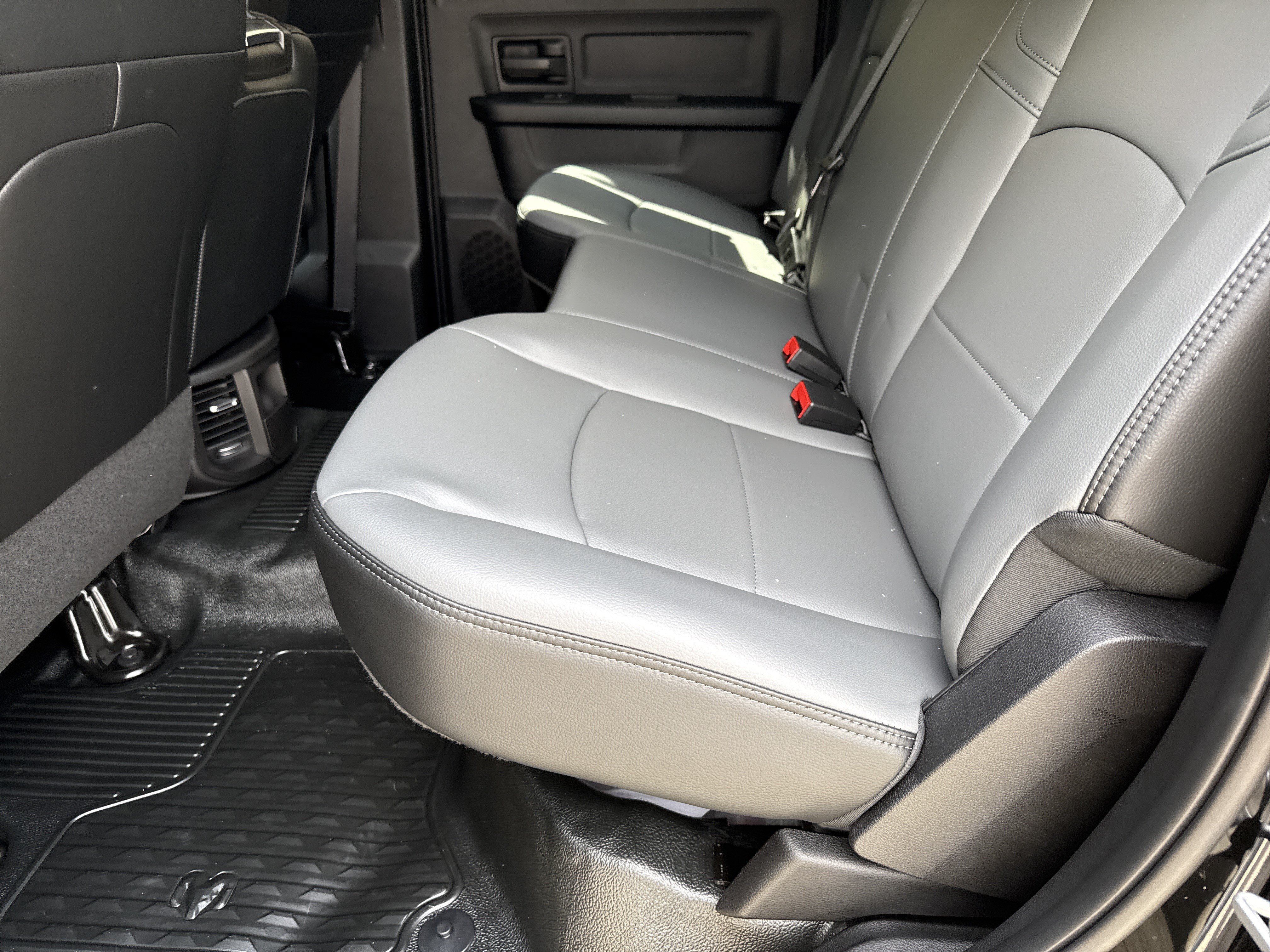 New 2026 Diamond Black Crystal Pearlcoat RAM Tradesman image 21