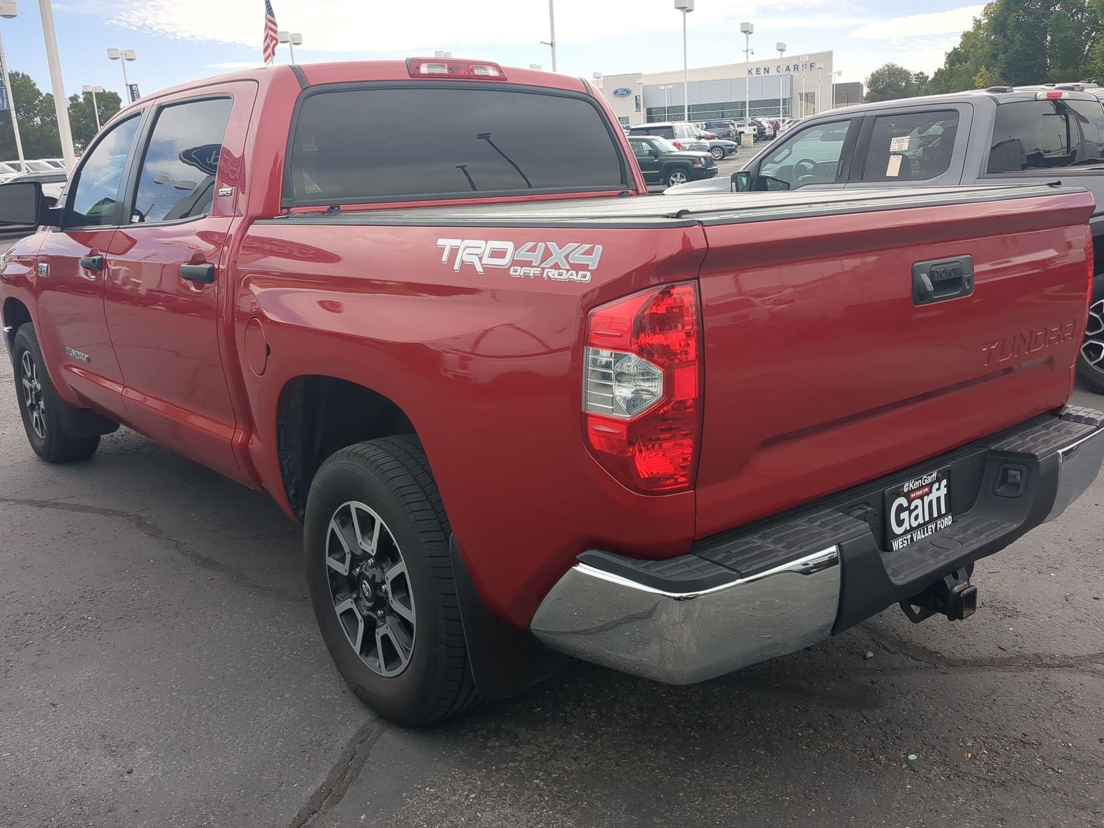 Used 2019 Barcelona Red Metallic Toyota SR5 image 5