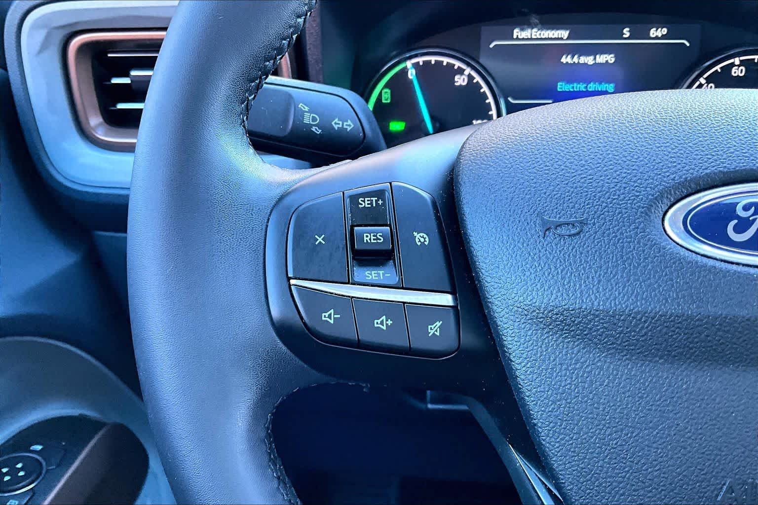 Used 2023 Carbonized Gray Metallic Ford Lariat image 24