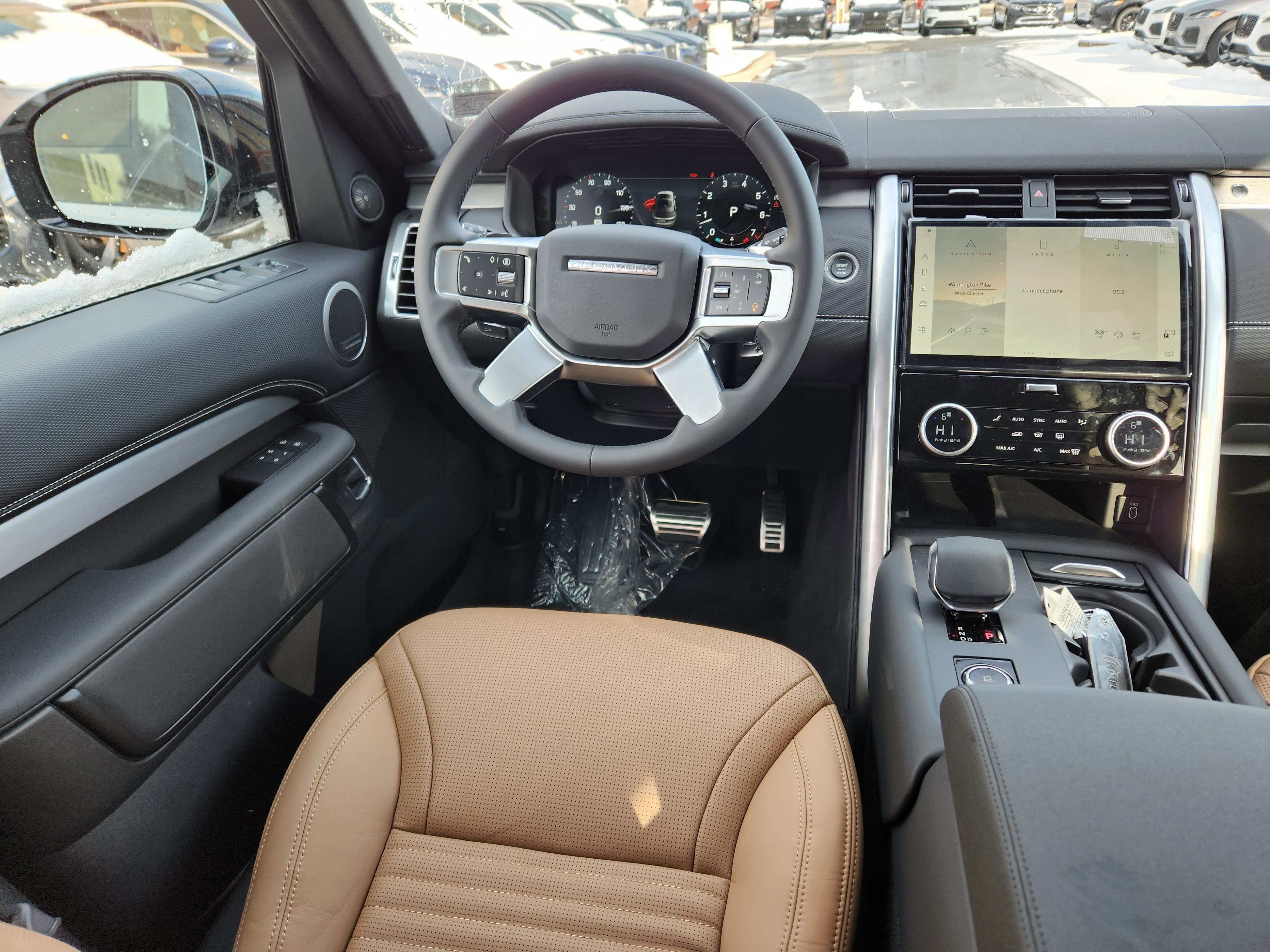 2026 Land Rover Discovery Gemini Edition - Photo 14