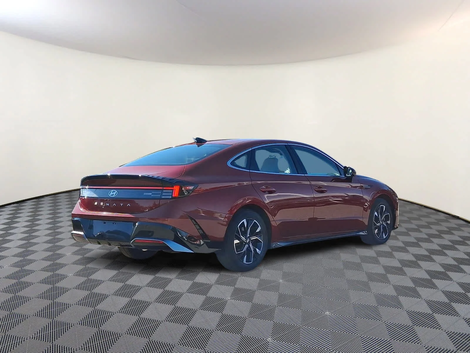 Used 2024 Ultimate red Hyundai SEL image 5