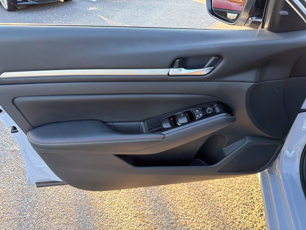Used 2024 Gray Nissan 2.5 SR image 17