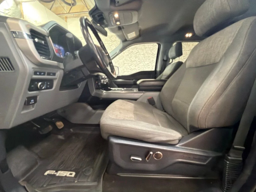 Used 2021 Blue Metallic Ford XLT image 23