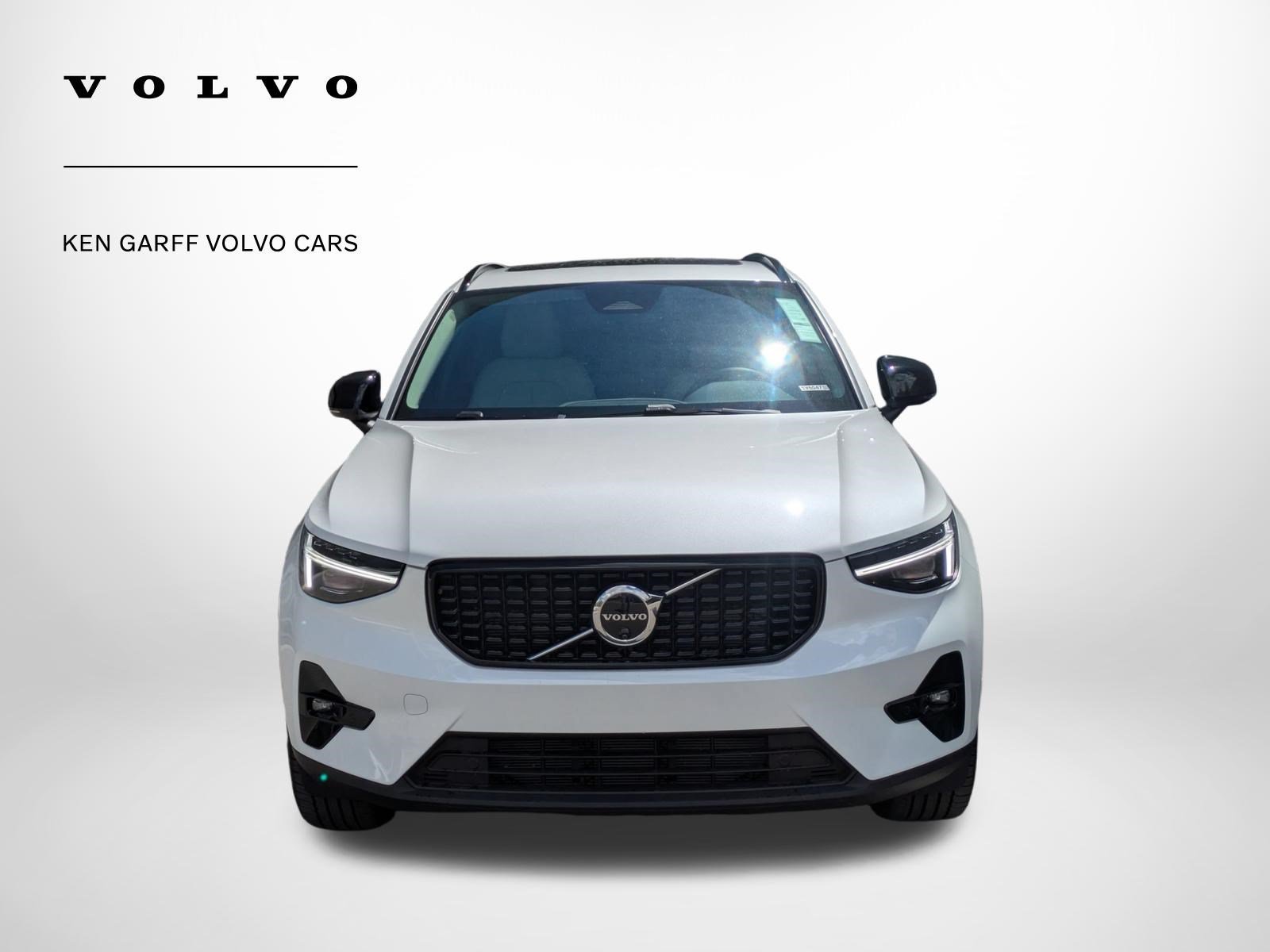 New 2026 Crystal White Volvo Plus image 9