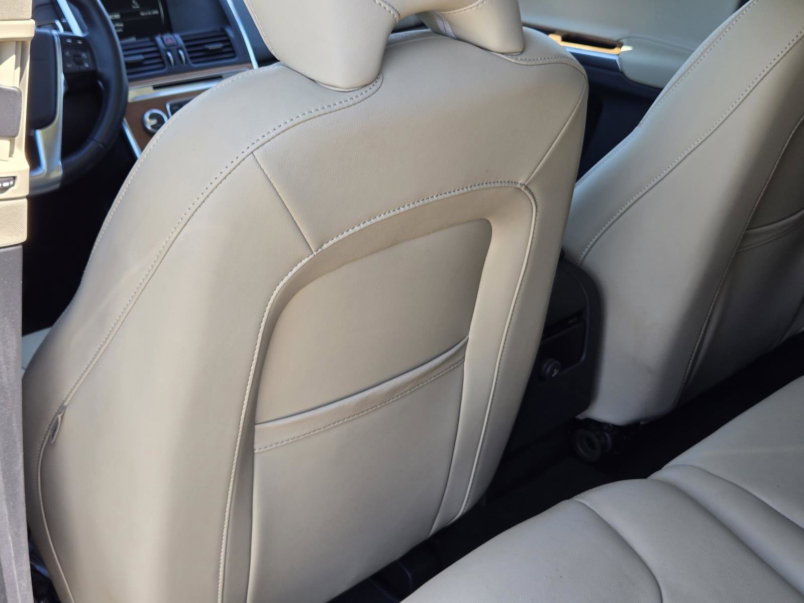 Used 2017 Blue Metallic Volvo Inscription image 33