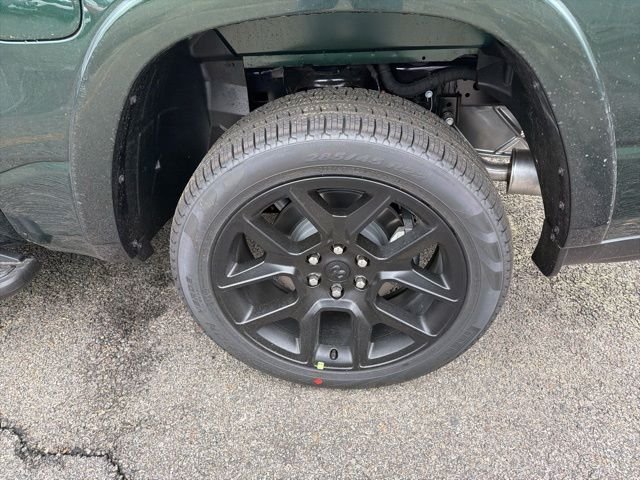 New 2026 Serrano-Green Metallic Exterior Paint RAM Laramie image 7